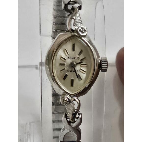 Vintage Ladies Benrus 17 Jewel 2 Diamonds Cocktail Mechanical Wind Watch - Picture 3 of 15